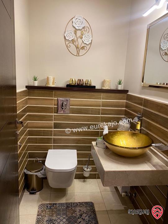 فيلا مساحة 320م على أرض 360م للبيع في عمان - منطقة عرجان