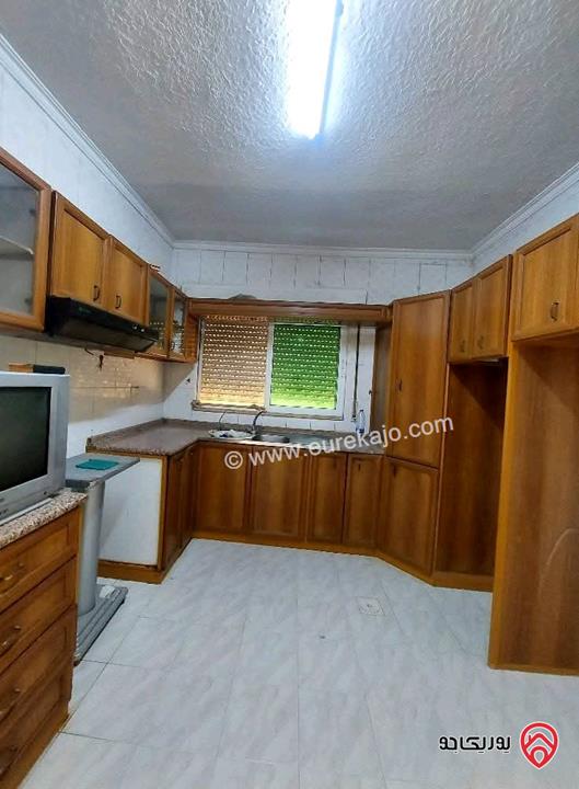 شقة طابق أرضي مساحة 133م داخلي و 30م خارجي للبيع في عمان - البيادر