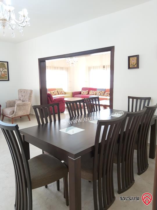 شقة أرضية طابقية مفروشة مساحة 302م داخلي و 70م خارجي للايجار في عمان - دير غبار