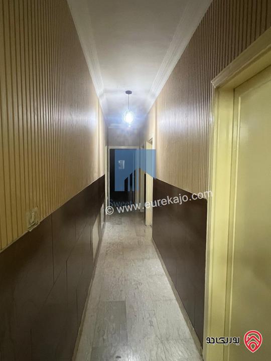 شقة فاخرة طابق اول 165م تشطيب سوبر ديلوكس للبيع في عمان - تلاع العلي