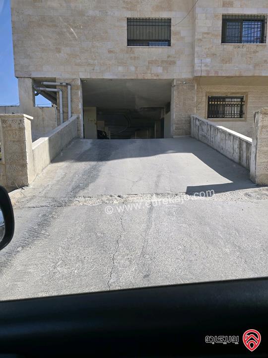 شقة طابق ثاني فني مساحة 137م للبيع في اربد 