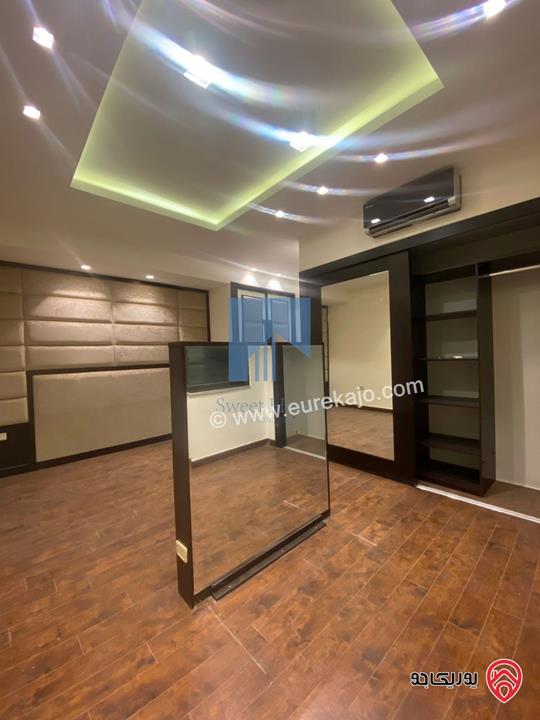  شقة مميزة للبيع في عمان - الرابية طابق ثالث 200م تشطيب سوبر ديلوكس