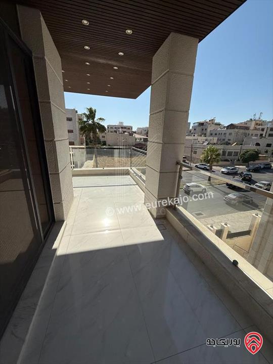 شقة مفروشة فاخرة طابق ثاني مساحة 211م للايجار في عمان - عبدون