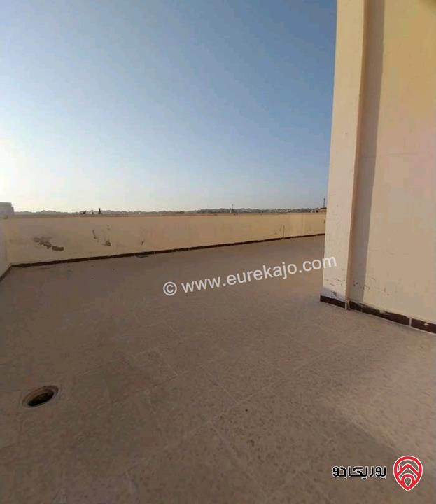 شقة مساحة 260م سوبر ديلوكس طابق اخير مع روف للبيع في عمان - الرابية بسعر مغري جداً 