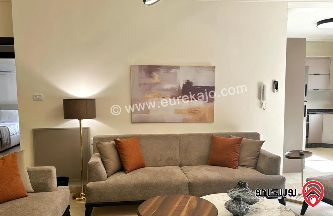 شقة طابق ثالث مساحة 117م مع تراس 88م مفروشة للايجار في عمان - عبدون