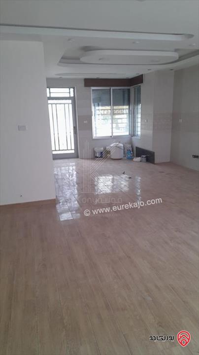 شقة فاخرة طابق ارضي مساحة 177م داخلي و 120م خارجي للبيع في عمان - شفا بدران