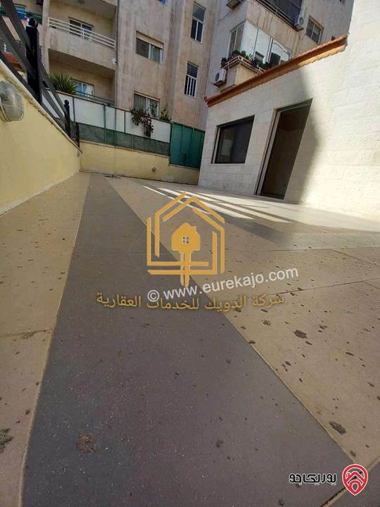 شقة سوبر ديلوكس طابق ارضي مساحة 140م مع ترس 100م للإيجار في عمان - السابع 