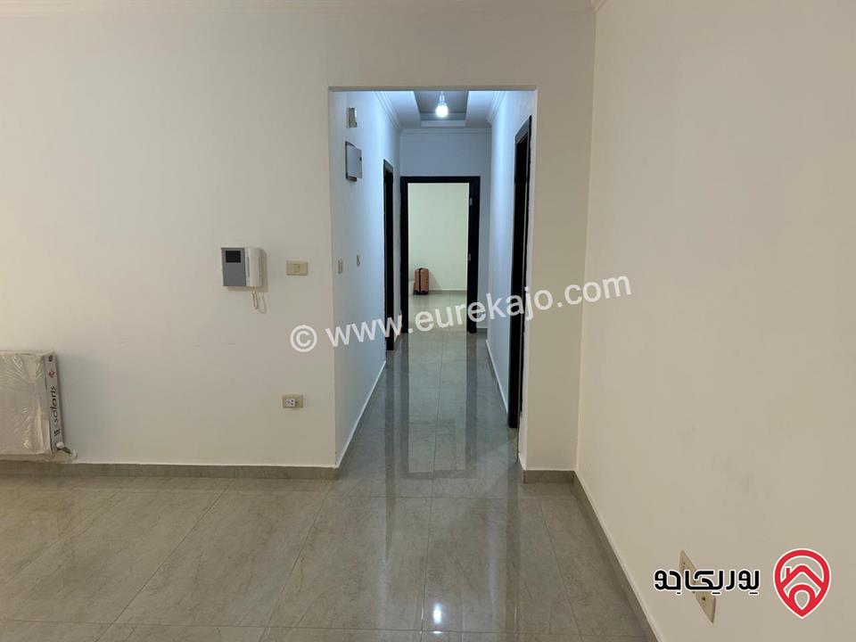 شقة ارضية مساحة 196م داخلي و 70م خارجي للبيع في عمان - ضاحية الامير راشد