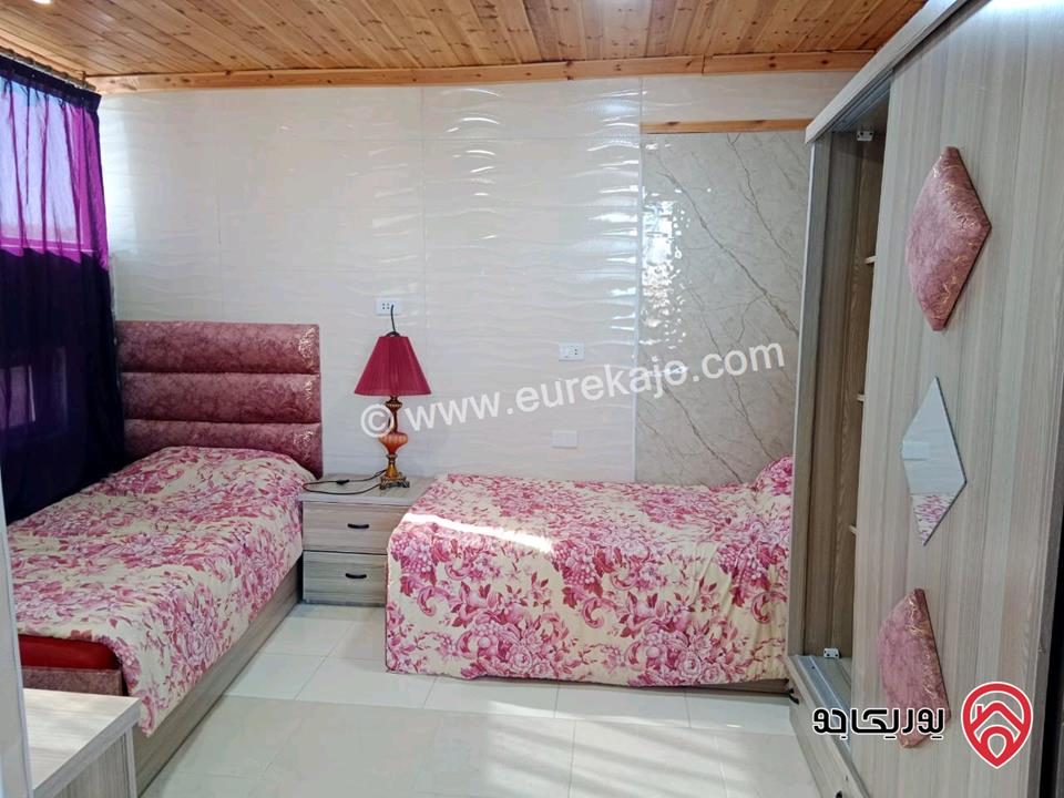 روف مفروش مساحة 100م للايجار في عمان - الجبيهة 