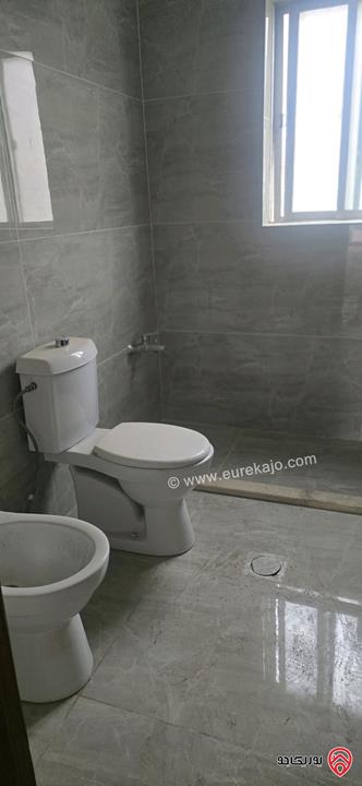 شقة طابق ثالث مساحة 127م للبيع في عمان - السابع