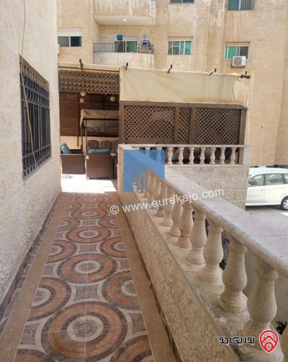 شقة أرضية فاخرة للبيع في عمان - الرابية خلف الإتصالات 186م مع حديقة وترسات 170م بسعر مغري