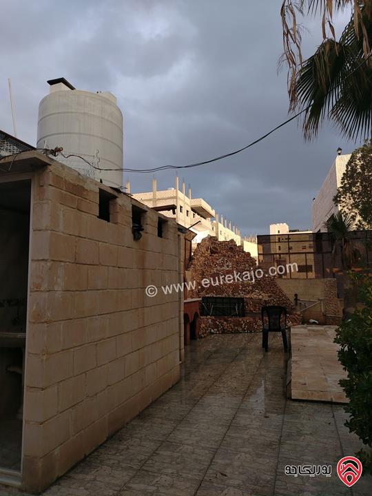 منزل مستقل مساحة 500م على أرض 1060م للبيع في الزرقاء - جريبا