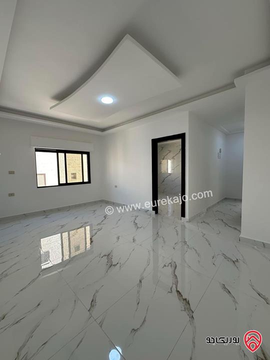 عرض على اخر شقتين بالاسكان ارضي  152 متر بسعر 73 الف شبه ارضي 155 متر سعر 55 الف للبيع في عمان - المقابلين اسكان المالية والزراعة 