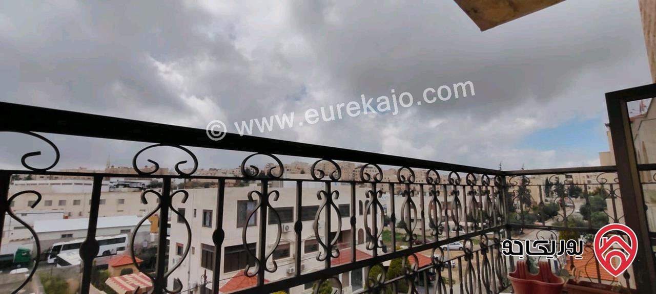 شقة طابق ثالث مساحة 200م للبيع في عمان - طبربور