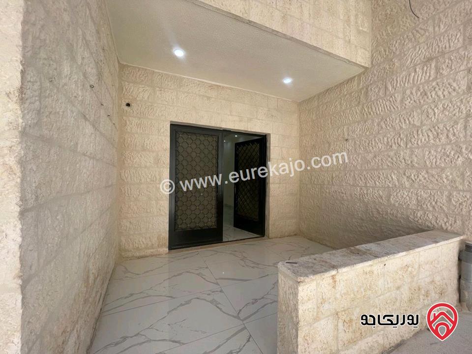 شقة طابق أرضي مساحة 175م داخلي و 250م خارجي للبيع في عمان - تلاع العلي 