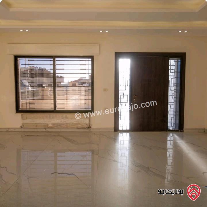 شقة مساحة 200م داخلي و 250م خارجي للبيع في عمان - دابوق الحمارية