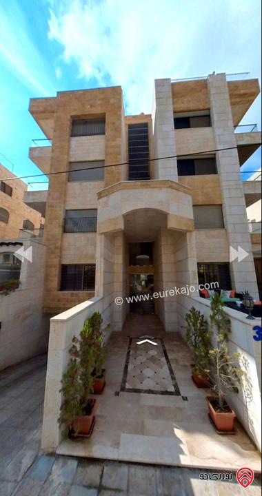 شقة طابق أول مساحة 194م للبيع في عمان - ام أذينة قرب شارع مكة 