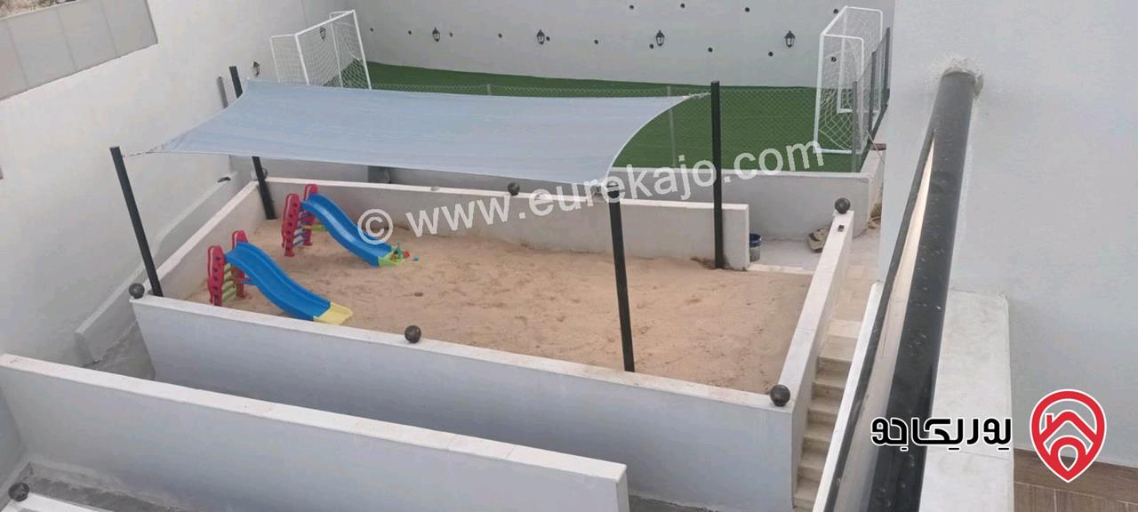 فيلا مساحة 700م على أرض 3 دونم و 512م للبيع في السلط