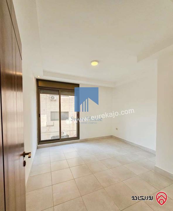 شقة طابقية طابق اول 223م تشطيب سوبر ديلوكس للبيع في عمان - دير غبار