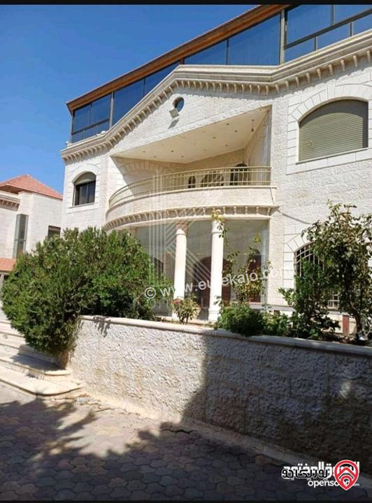 فيلا فاخرة مستقلة مكونة من 3 طوابق على أرض 2 دونم و 810م للبيع في عمان - طبربور 