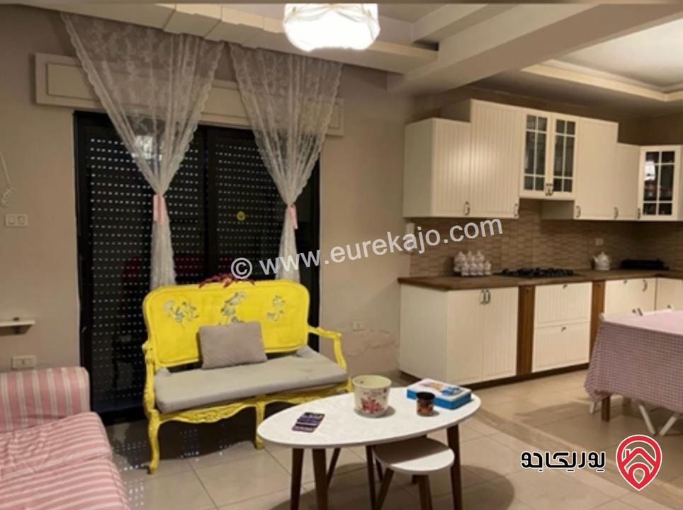 شقة طابقية ارضية مساحة 205م داخلي و 200م خارجي للبيع في عمان - ضاحية النخيل
