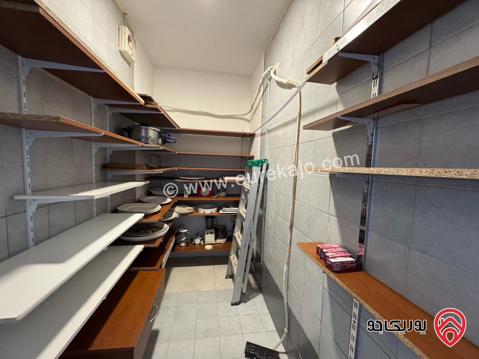Furnished apartment For Rent in Amman, between 4th-5th circle, 298 square meters, 3 bedrooms, and office.