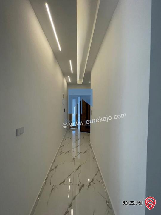 شقة فاخرة للبيع في عمان - خلدا قرب إشارة البنك العربي ومركز زها طابق ثاني 220م تشطيب سوبر ديلوكس لم تسكن