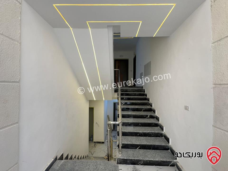 شقة طابق ارضي مساحة 150م للبيع في عمان - الجبيهة حي المخابرات من المالك