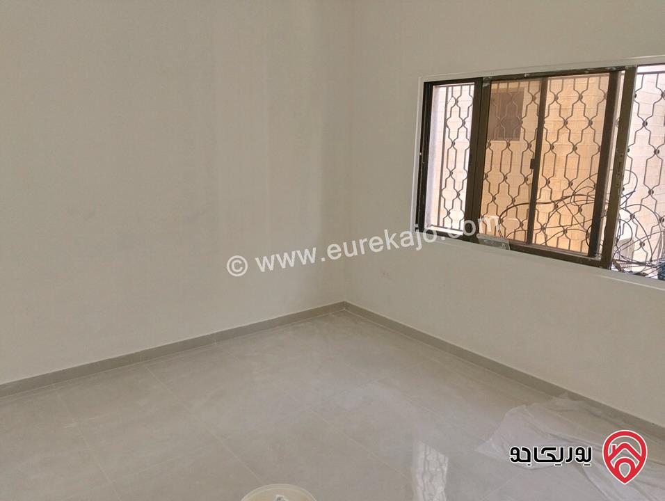 شقة طابق ثاني مساحة 90م للايجار في عمان - الذراع الغربي