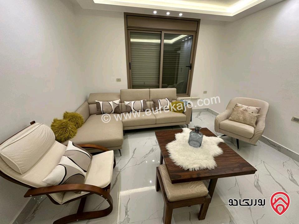 شقة فاخرة طابق ثالث مساحة 242م للايجار مفروشة في عمان - الجبيهة