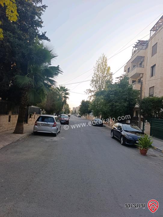 شقة مساحة 180م طابق ثالث للايجار في عمان - الرابية