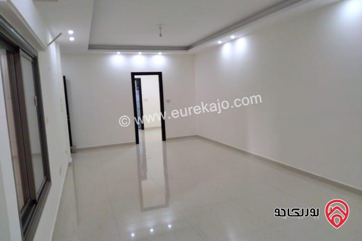 شقة تسوية طابقية مساحة 270م داخلي و 50م خارجي للإيجار في عمان - دير غبار