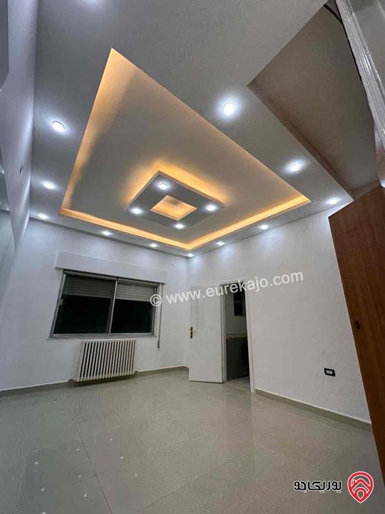 شقة أرضية مساحة 175م وخارجي 60م للايجار في عمان - الدوار الرابع 