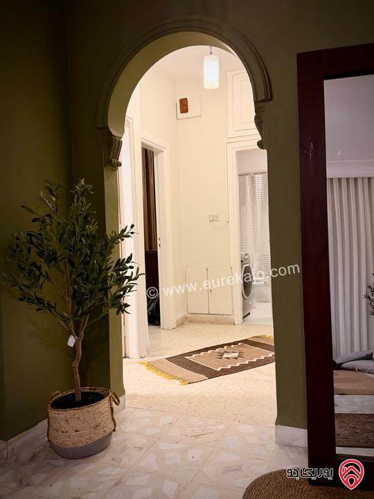 شقة مفروشة طابق ثالث مساحة 110م للايجار في عمان - اللويبدة جديد لم تسكن 