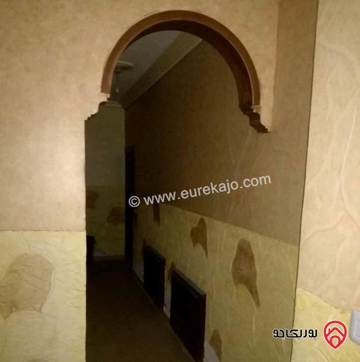 عمارة على أرض 320م للبيع في الزرقاء - ضاحية الأميرة هيا