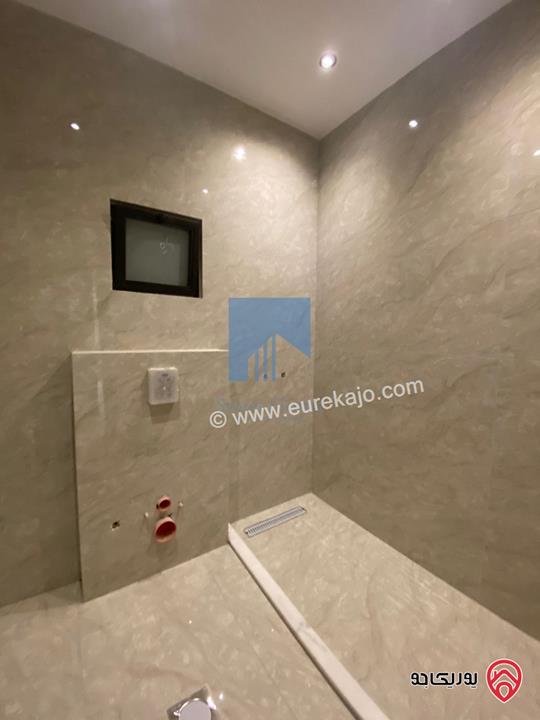 شقة فاخرة طابق ثاني 210م تشطيب سوبر ديلوكس للبيع في عمان - تلاع العلي