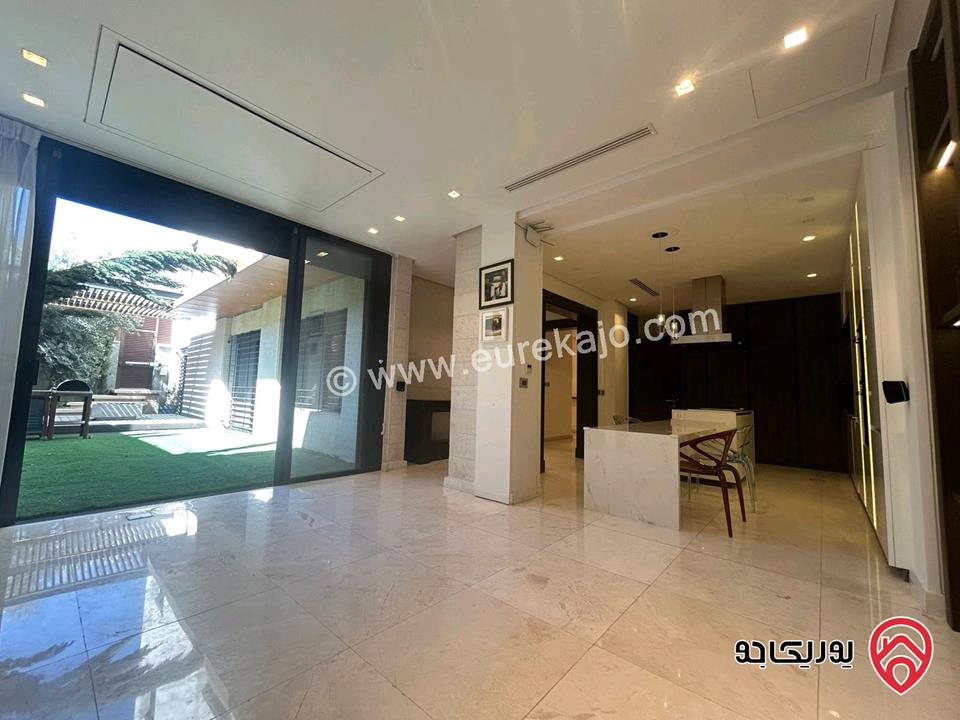 شقة شبه ارضية مساحة 360م داخلي و 150م خارجي للبيع في عمان - دابوق