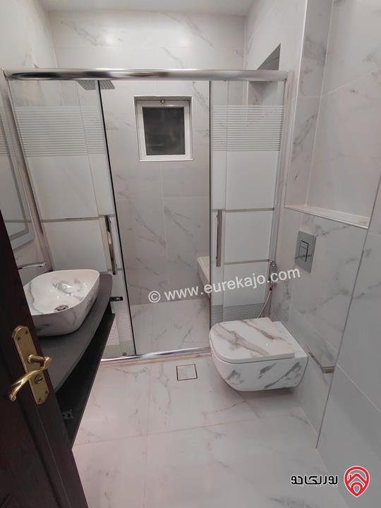 شقة مجددة طابق أول مساحة 200م للإيجار في عمان - دير غبار 