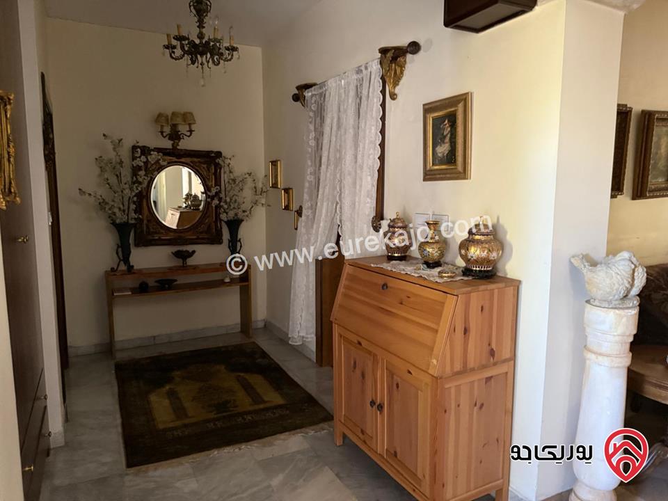 فيلا مساحة 650م على أرض 861م للبيع في عمان - الشميساني