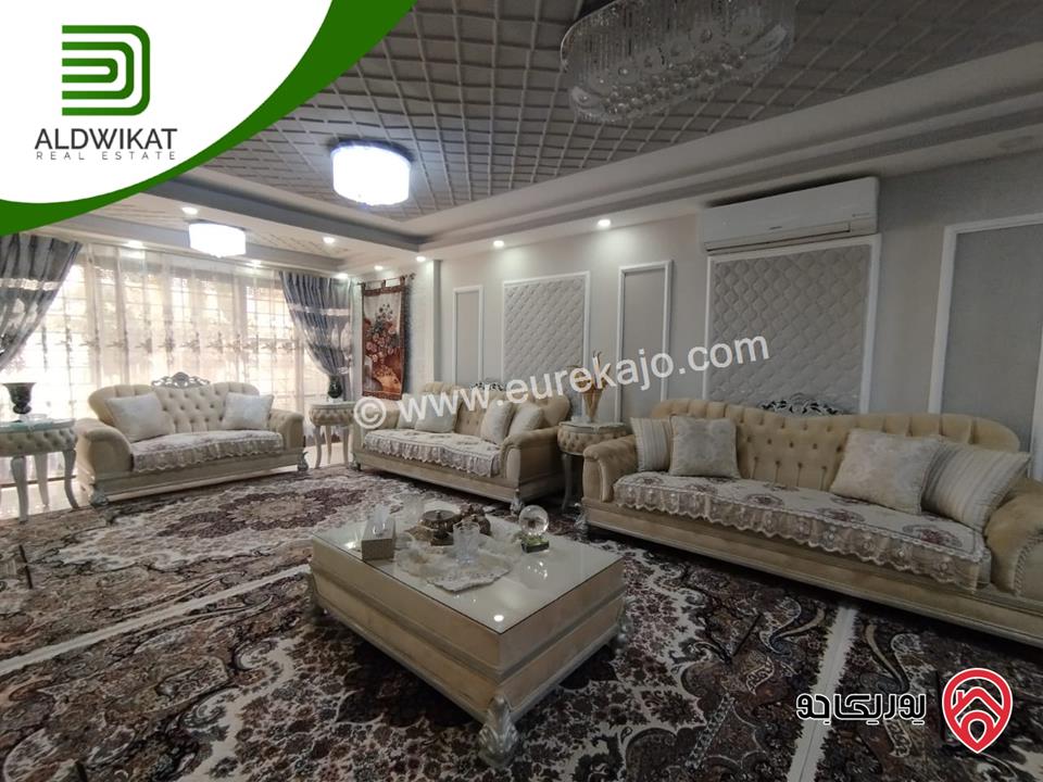 فيلا مساحة البناء 450م ومساحة الارض 400م للبيع في عمان - الرابية