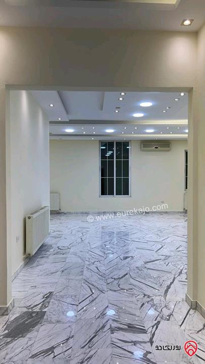 شقة مساحة 191م طابق أول للبيع في عمان - الرابية