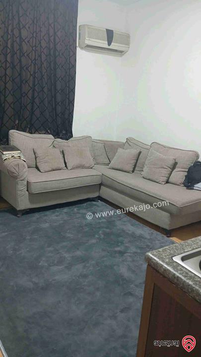 شقة استثمارية مساحة 93م طابق ثاني مقسومة الى استوديوهين للبيع في عمان - بالقرب من البوابة الشمالية للجامعة الأردنية