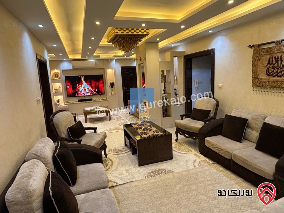 شقة فاخرة للبيع في عمان - خلدا خلف السيتي مول 180م مع حديقة وترسات 120م بسعر مغري