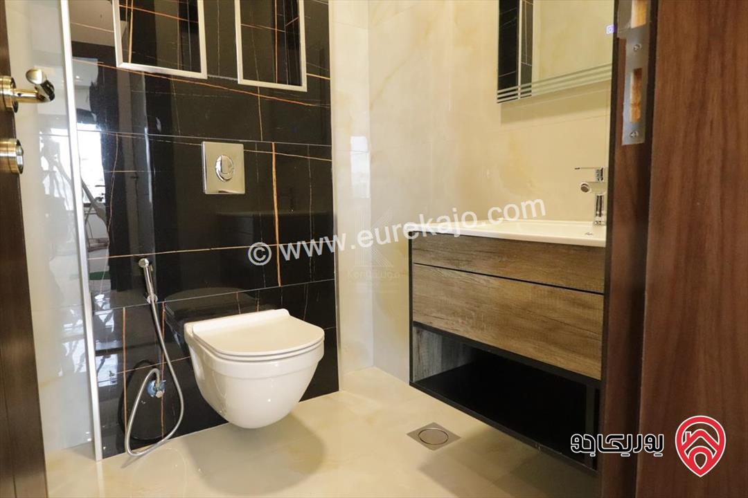 شقة طابقية جديدة فاخرة مساحة 227م للبيع في عمان - خلدا