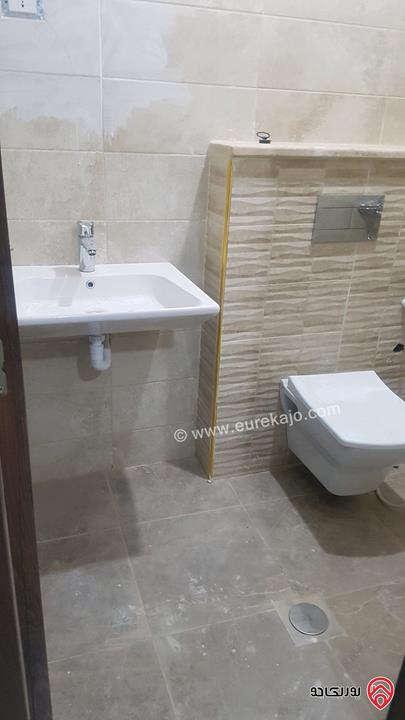 شقة سوبر ديلوكس مساحة 100م طابق ثالث للايجار في عمان - طبربور