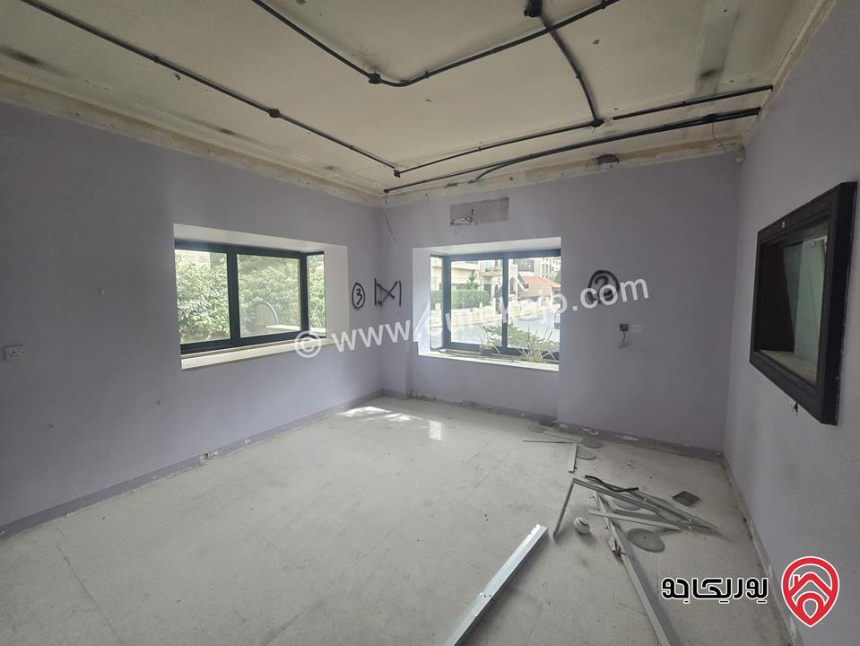 فيلا مساحة 500م على أرض 730م للبيع في عمان - ام اذينة 