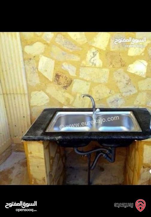 مزرعة و شاليه مساحة 480م وبناء 90م للبيع في البلقاء - دير علا ظهرة الرمل