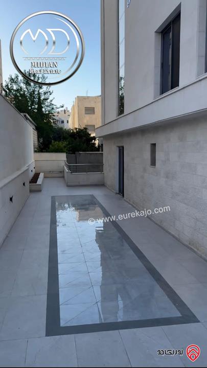 مكتب تجاري فاخر مساحة 95م للإيجار في عمان – الرابية