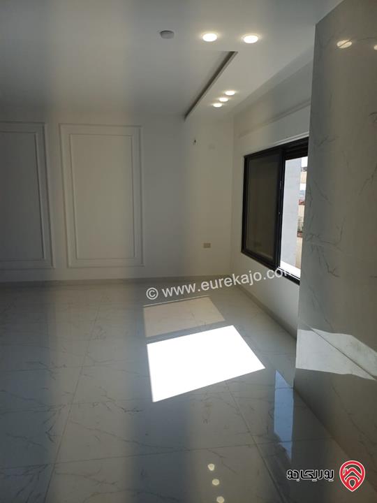 شقة مميزة سوبر ديلوكس طابق ثالث مع روف بناء جديد مساحة 196م للبيع في عمان - المقابلين