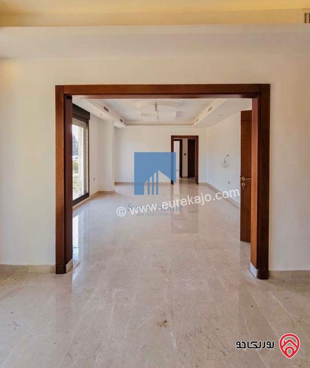 شقة طابقية طابق اول 223م تشطيب سوبر ديلوكس للبيع في عمان - دير غبار